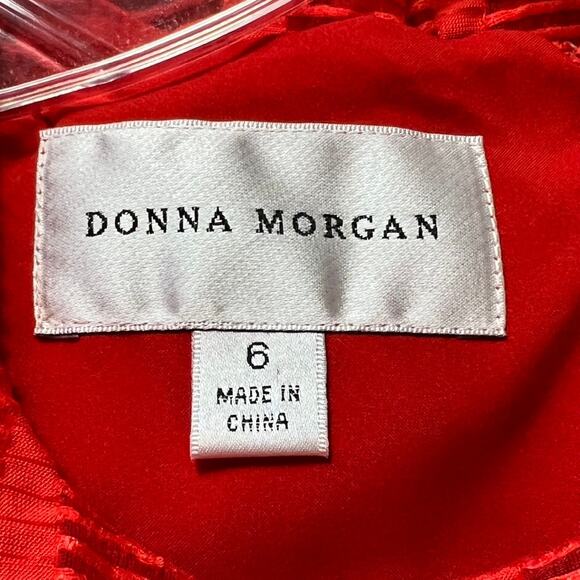 Donna Morgan Textured Trumpet Hem Sheath Dress Red Womens Size 6 - Picture 8 of 10